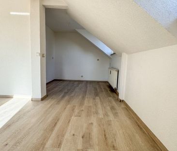 Wohnen im Grünen – 3-Raum-Wohnung mit Garage in Schneeberg - Photo 2