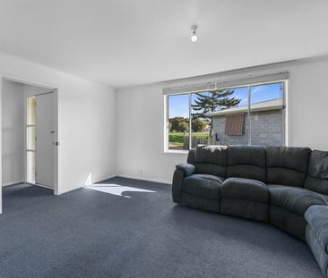 Spacious Home With River Views - Photo 6
