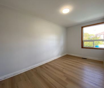 For Lease - 6 Deblyn Drive, Toronto, Ontario - Photo 2