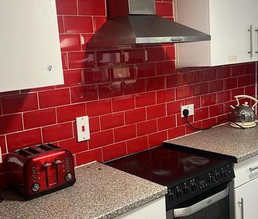 1 bedroom in a house share to rent - Photo 6