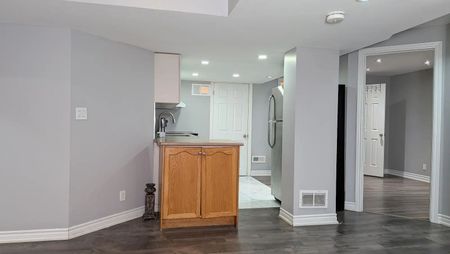 For Lease - 259 Queen Mary Drive, Brampton, Ontario - Photo 5