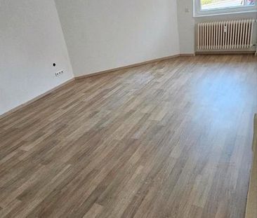 Geräumige und gemütliche 2-Zimmer-Wohnung in Adelhausen - Photo 1