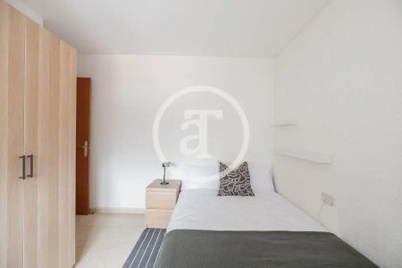 Ático de alquiler en Carrer de la Travessera, La Gavarra - Photo 2