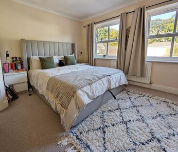 Edwin Jones Green, SO15 - Photo 4