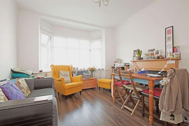 Oakleigh Road North, Whetstone, N20 - Photo 1