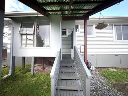 Character, Comfort & Convenience - Photo 2