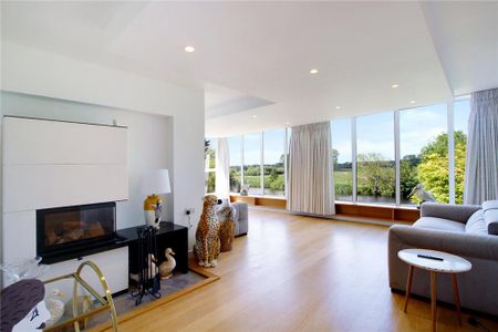 5 bedroom detached house to rent - Photo 3