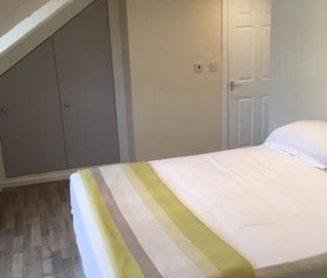 5 bedroom terraced house to rent - Photo 4