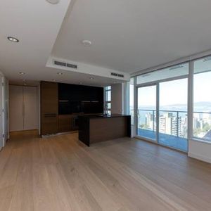 One Burrard; 30th floor 2 bed/2 bath w/office/ flex space, 1 parking - Photo 2