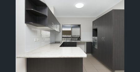 Fully Refreshed Home - Photo 4