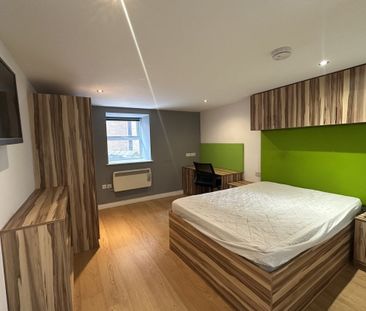 Kirkgate - Photo 1
