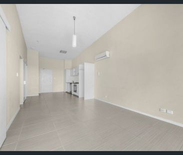 Top-Floor Lifestyle Apartment in the Heart of Bulimba - Resort-Styl... - Photo 5