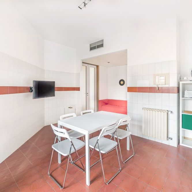 Room with balcony in Via Ponte All'Asse - Photo 1
