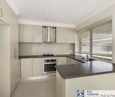 3 / 139 Endeavour Drive, Cranbourne North - Photo 3