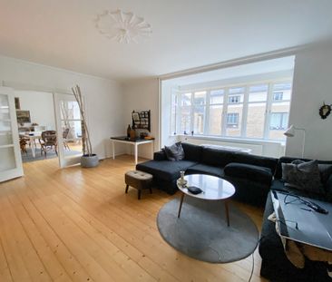 Dejlig 4-værelses lejlighed med to stuer en-suite - Photo 6