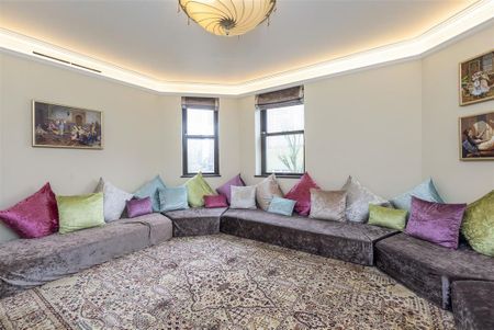 4 bedroom flat to rent - Photo 4