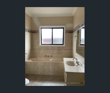 MODERN - CENTRAL LOCATION - Photo 2