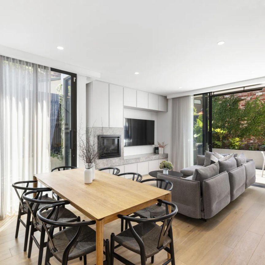 A Statement of Space, Style & Sophistication! - Photo 1