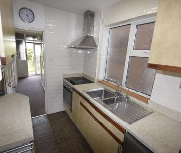 2 bedroom semi-detached house to rent - Photo 6