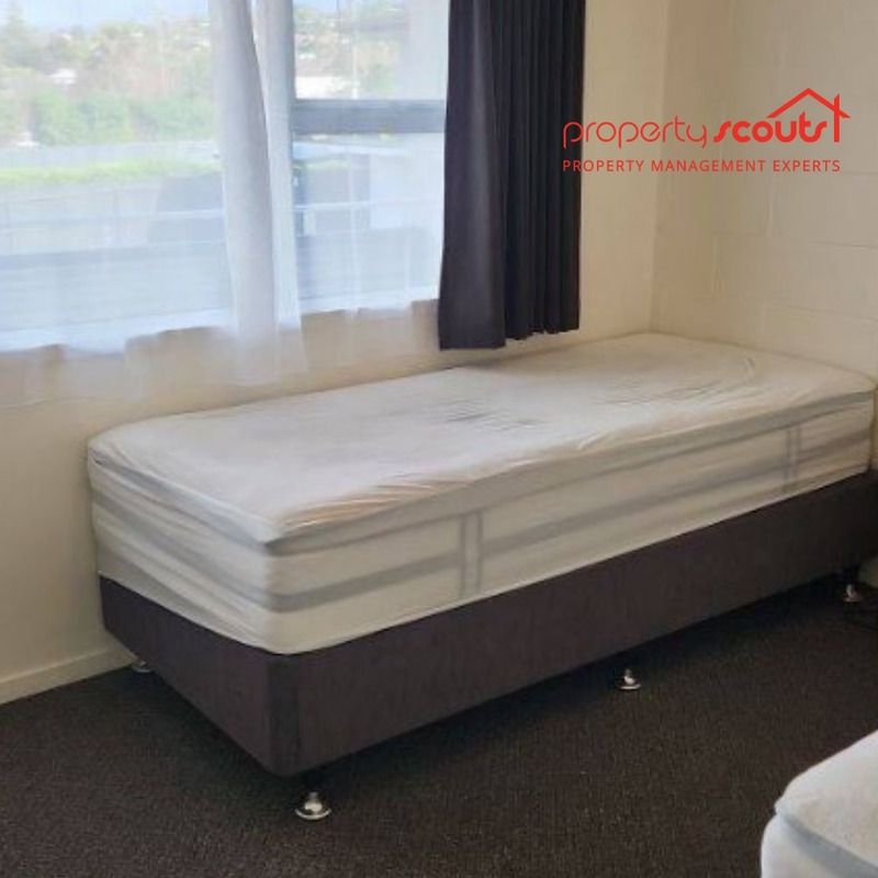Cozy central semi-furnished unit - Photo 1
