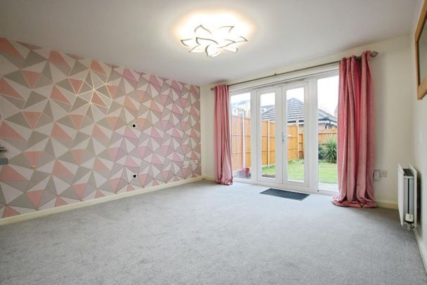 4 bedroom terraced house to rent - Photo 1