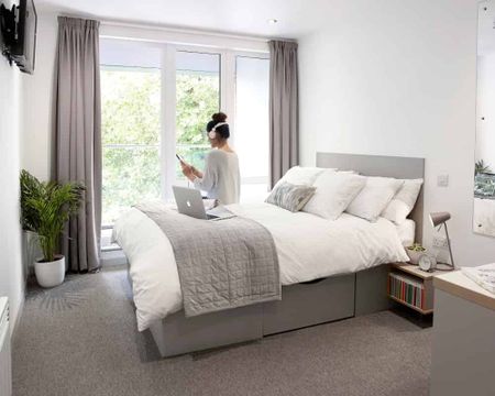 Bronze Studio Premium (Balcony) - Photo 4