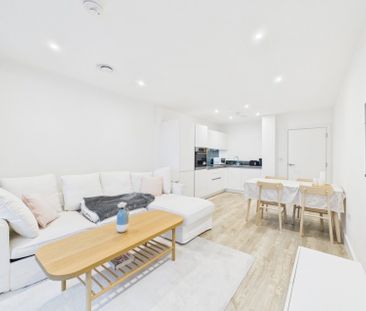 High Street, Staines-upon-Thames, Surrey,TW18 - Photo 4