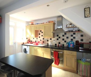 3 bedroom terraced house to rent - Photo 6
