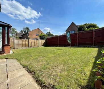 3 bedroom semi-detached house to rent - Photo 2