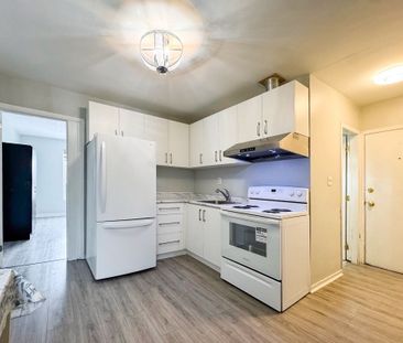 For Lease - 2528 Eglinton Avenue Unit# 2, Toronto, Ontario - Photo 6