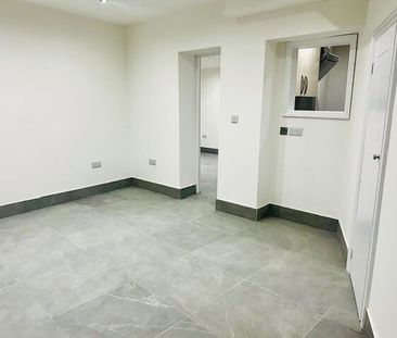 Station Bridge - Photo 3