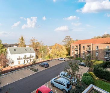 2 bedroom retirement property to rent - Photo 3