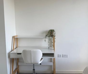Room in a Shared Flat, Adenmore Road, SE6 - Photo 3