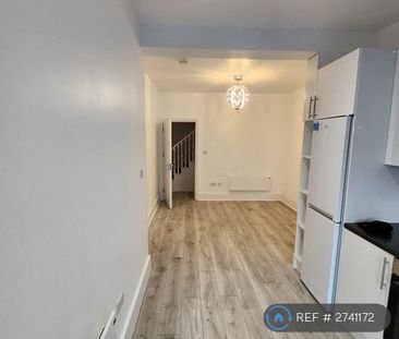 5 bedroom detached house to rent - Photo 1