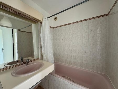 Location Appartement 1 pièce 26m² ORLEANS 45100 - Photo 2