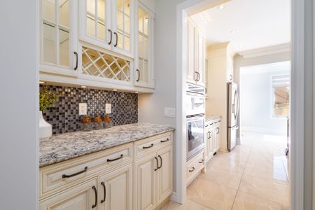 For Lease - 5572 Trailbank Drive, Mississauga, Ontario - Photo 3