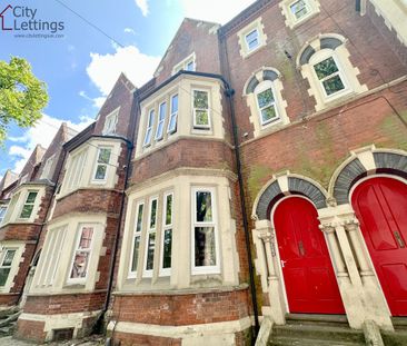 2 Bedroom Flat - Photo 1