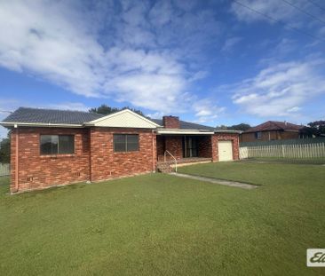 Family home in Taree West - Photo 5