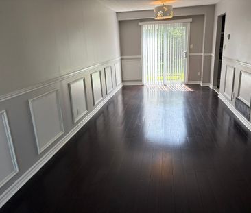 For Lease - 3255 Anderson Crescent, Mississauga, Ontario - Photo 2