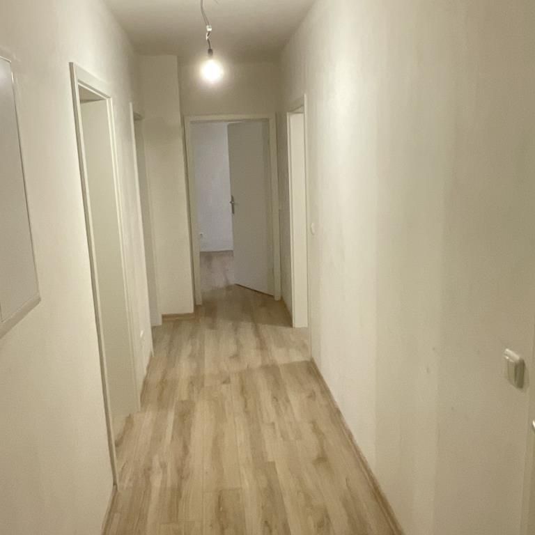 3-Zimmer-Wohnung in Duisburg-Obermeiderich mieten - Photo 1
