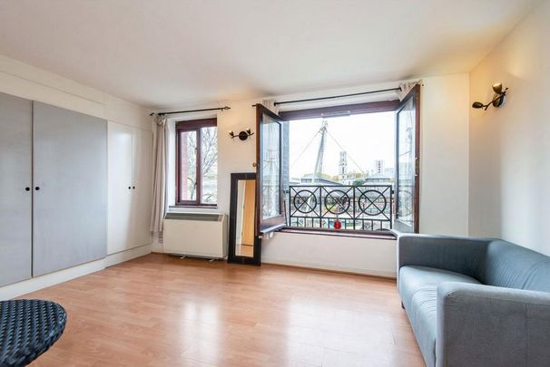 Studio to rent - Photo 1