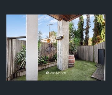 Contemporary Coastal Retreat with Expansive Rooftop Terrace - Photo 2