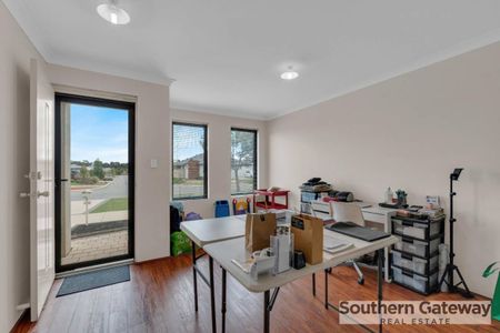 Beautiful family home in the Springtime Estate Haynes! - Photo 3