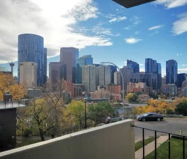 DOWNTOWN VIEWS CONDO | Calgary - Photo 1