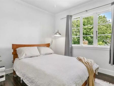 TWO DOUBLE BEDROOM APARTMENT - Photo 4
