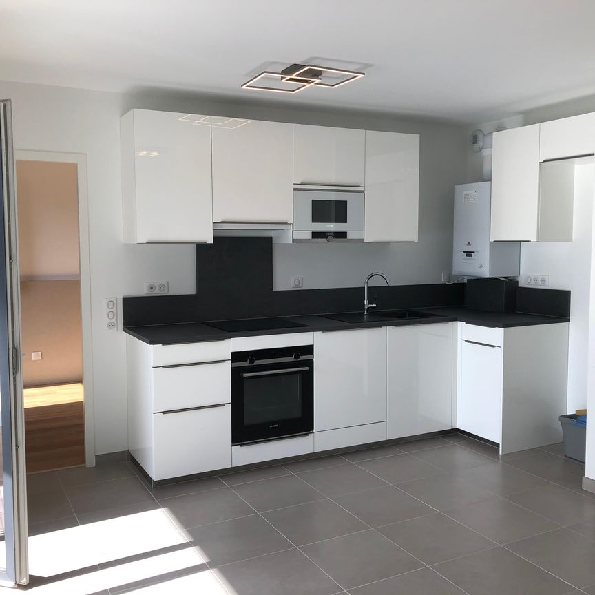 Location Appartement 2 pièces 44m² GRENOBLE 38100 - Photo 1