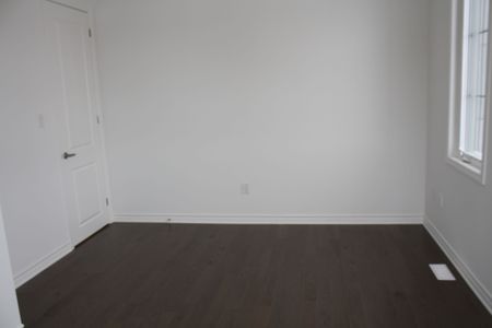 For Lease - 1371 Kerrydale Avenue, Pickering, Ontario - Photo 5