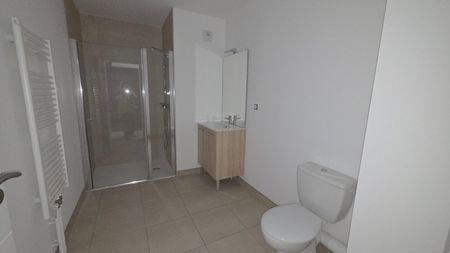 Location Appartement 1 pièce 28m² ORLEANS 45000 - Photo 4