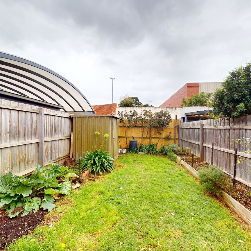 Charming 2-Bedroom Home with Courtyard Living in the Heart of Fitzroy North - Photo 1