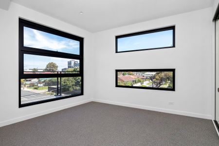 Unit 201/606 Melbourne Road, Spotswood. - Photo 3